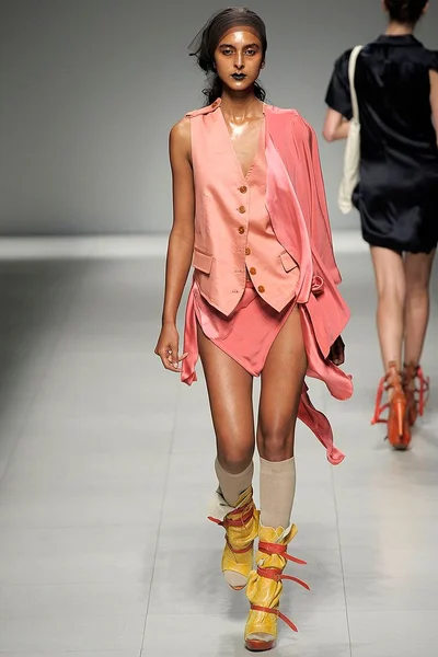 Look 39